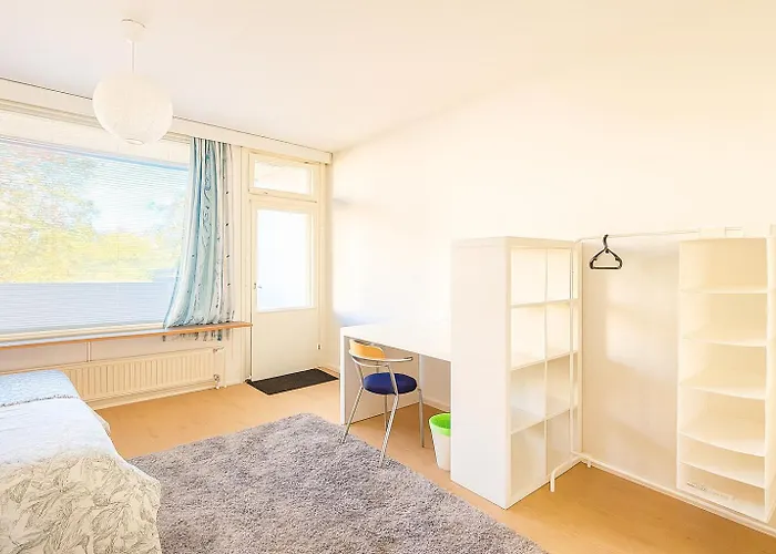 Appartamento Cozy 2-bedroom Apartment- 300m To Metro & Shops Helsinki