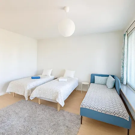 アパート Cozy 2-bedroom Apartment- 300m To Metro & Shops